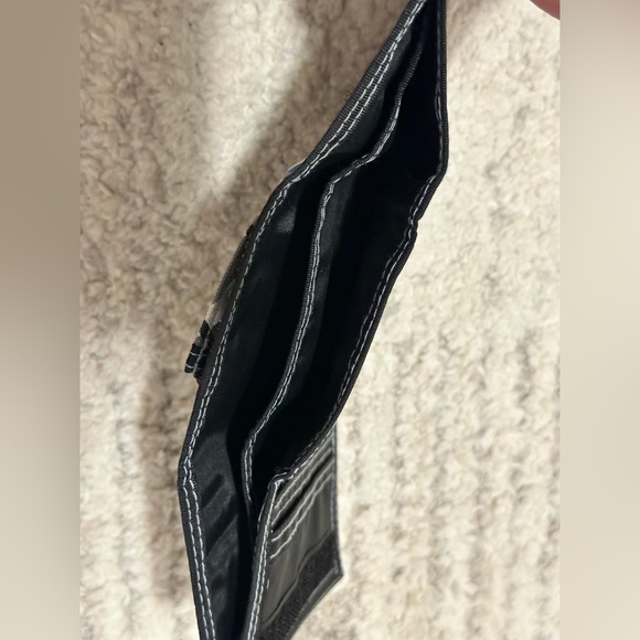 Y2K Tracker Wallet - Picture 5 of 6